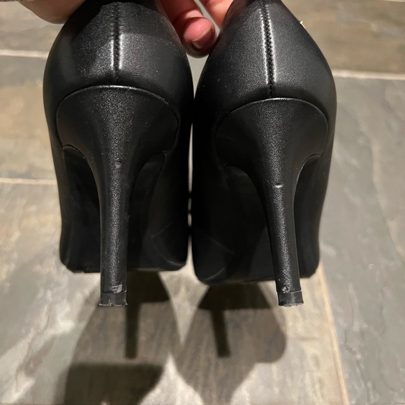 Calvin Klein Nilly heels matte black GUC - Picture 5 of 5